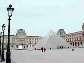 entry to louvre